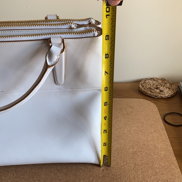 Rare white Coach top handle handbag - Picture 13 of 17